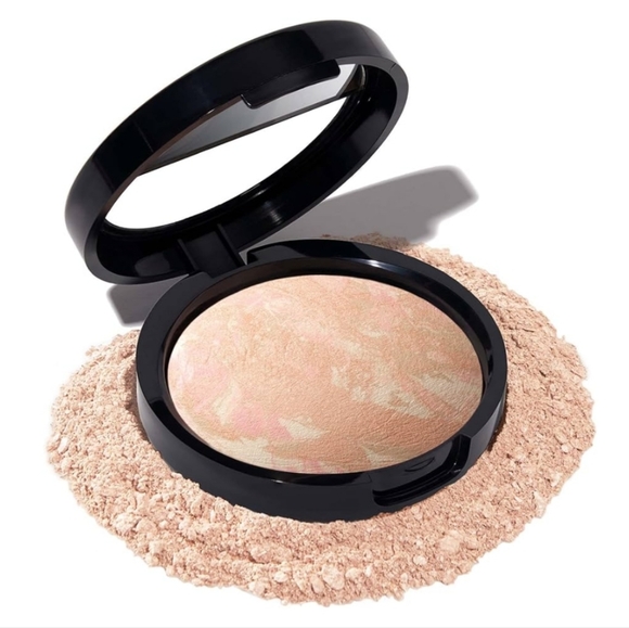 Laura Geller Baked Balance-N-Glow Illuminating Foundation: Porcelain, NIB - Picture 1 of 10
